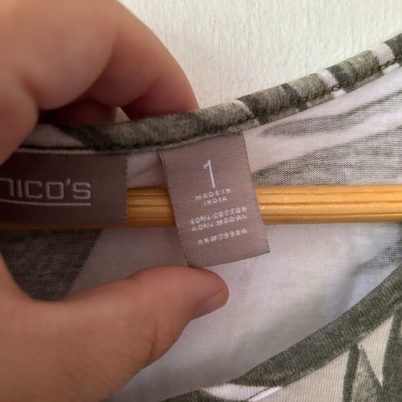 Chicos Top Womens Small Green Leaf Print 3/4 Sleeves Chicos 1 - Picture 5 of 6